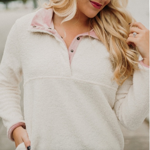 Tops - FLEECE IVORY PULLOVER